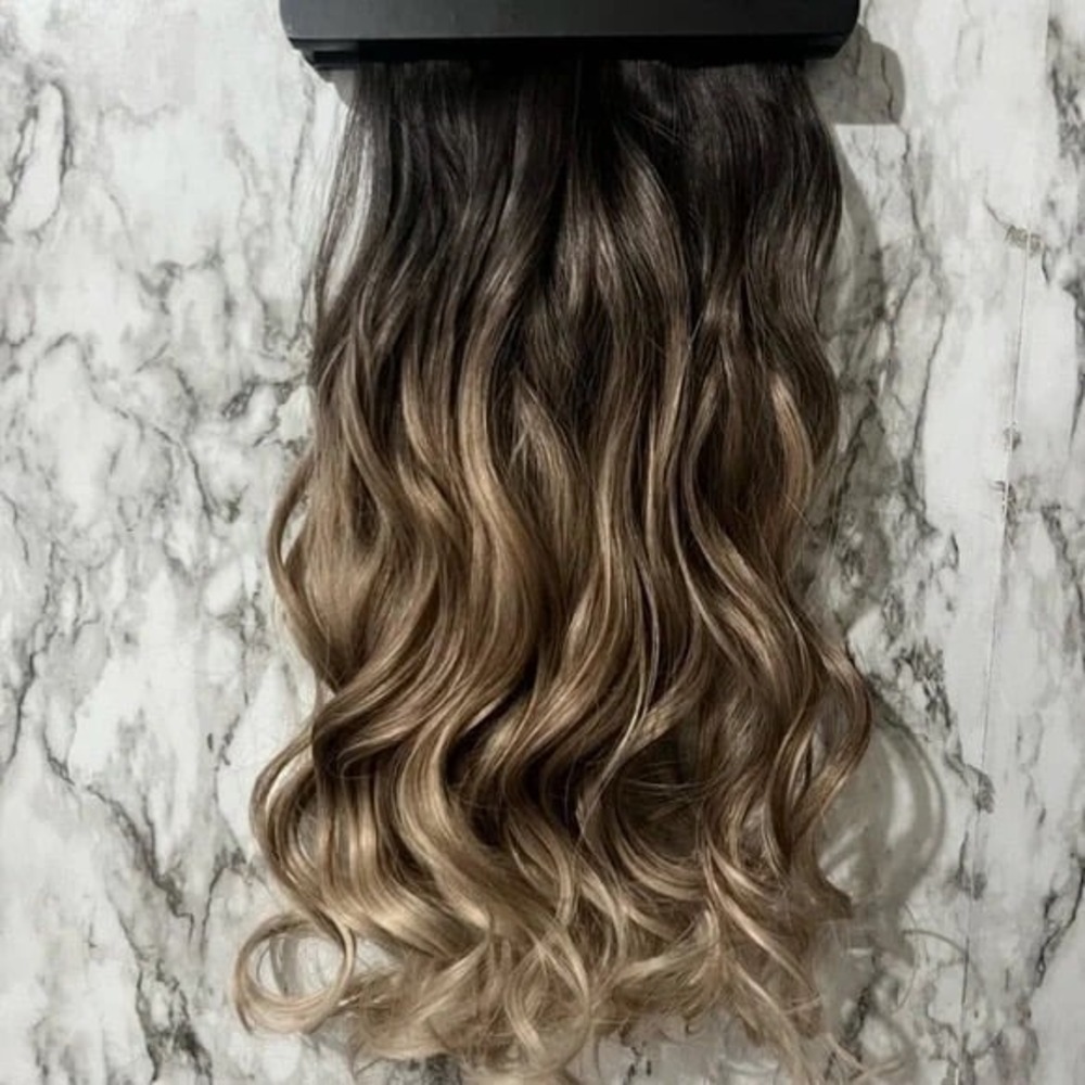22 Inch Balayage Brown & Blonde Clip in Curly Hair Extensions - Picture 3 of 10